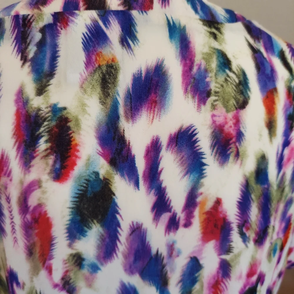 Cabi Feather Print V Neck Blouse Top with Cap Sleeve Sz S - Picture 6 of 15